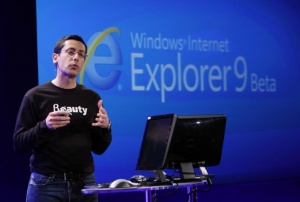 Microsoft-Loses-Key-Internet-Explorer-Leader-467951-2.jpg