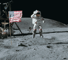 Файл:Прыжок астронавта Янга на Луне НАСА.gif