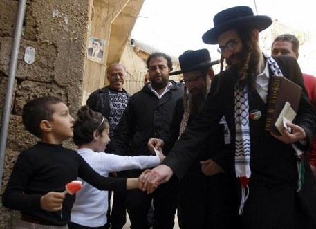 Файл:Jewish Rabbis Visit to Sidon w460.jpg