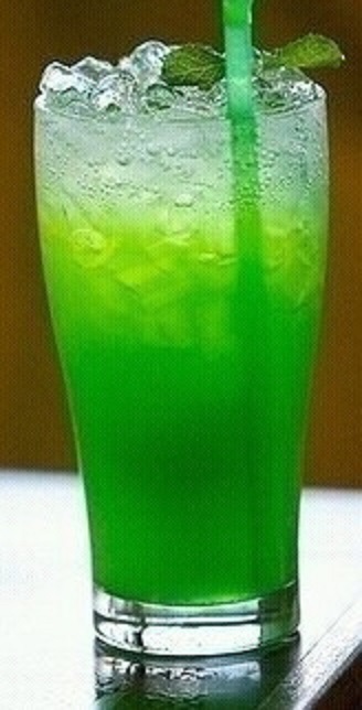 Зелёный Попугай (коктейль) 2.jpg