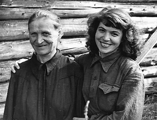 Файл:Русов-Катя -Тётя Поля-1950-е.jpg