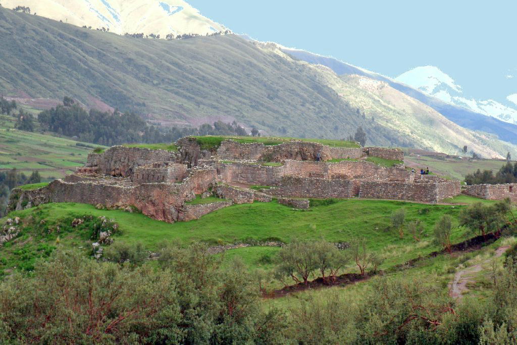 Файл:Перу, г. Куско — Пука-Пукара (букв. «Красная крепость»).jpg
