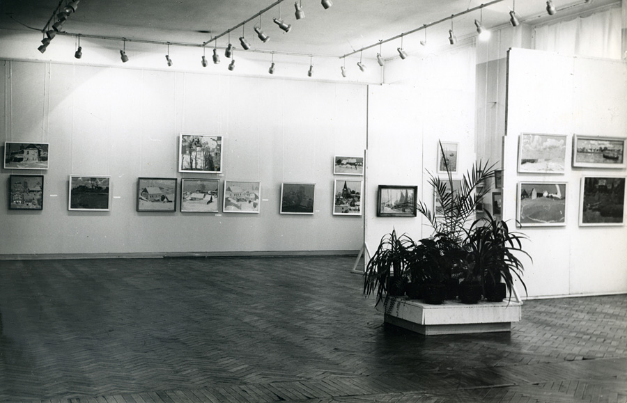 Файл:Ovchinnikov-Exhibition-1988.jpg