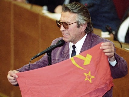 Марычев с флагом СССР в Думе