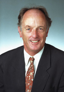 Файл:Ian Gibson MP.jpg