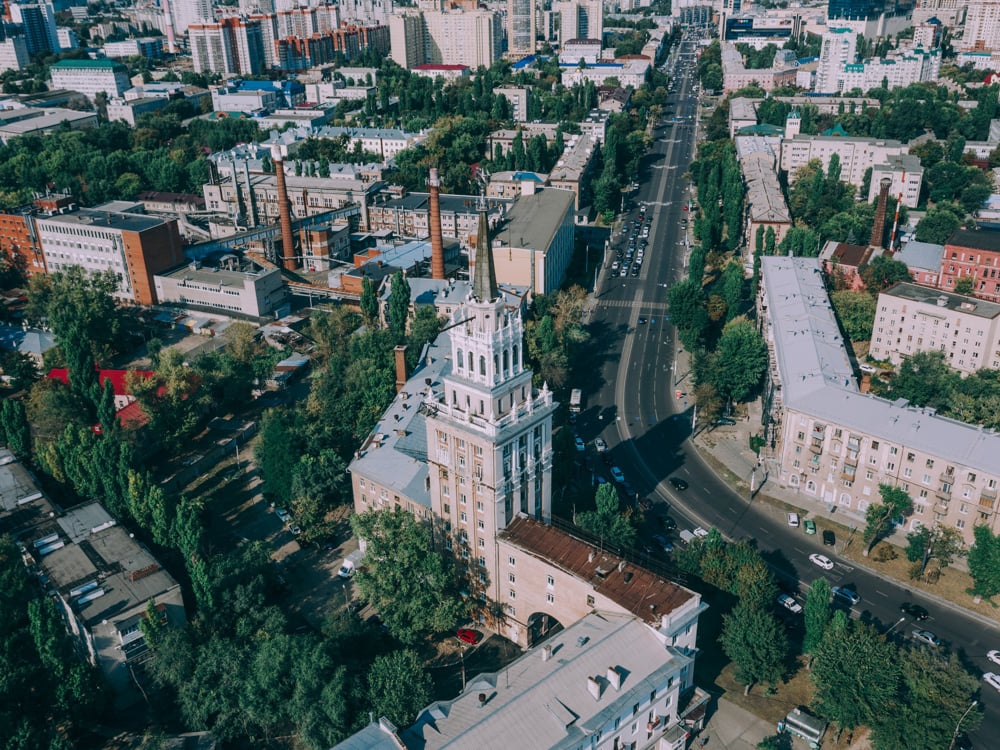 Высотка на Девицком выезде, улица Кольцовская и завод Верофарм