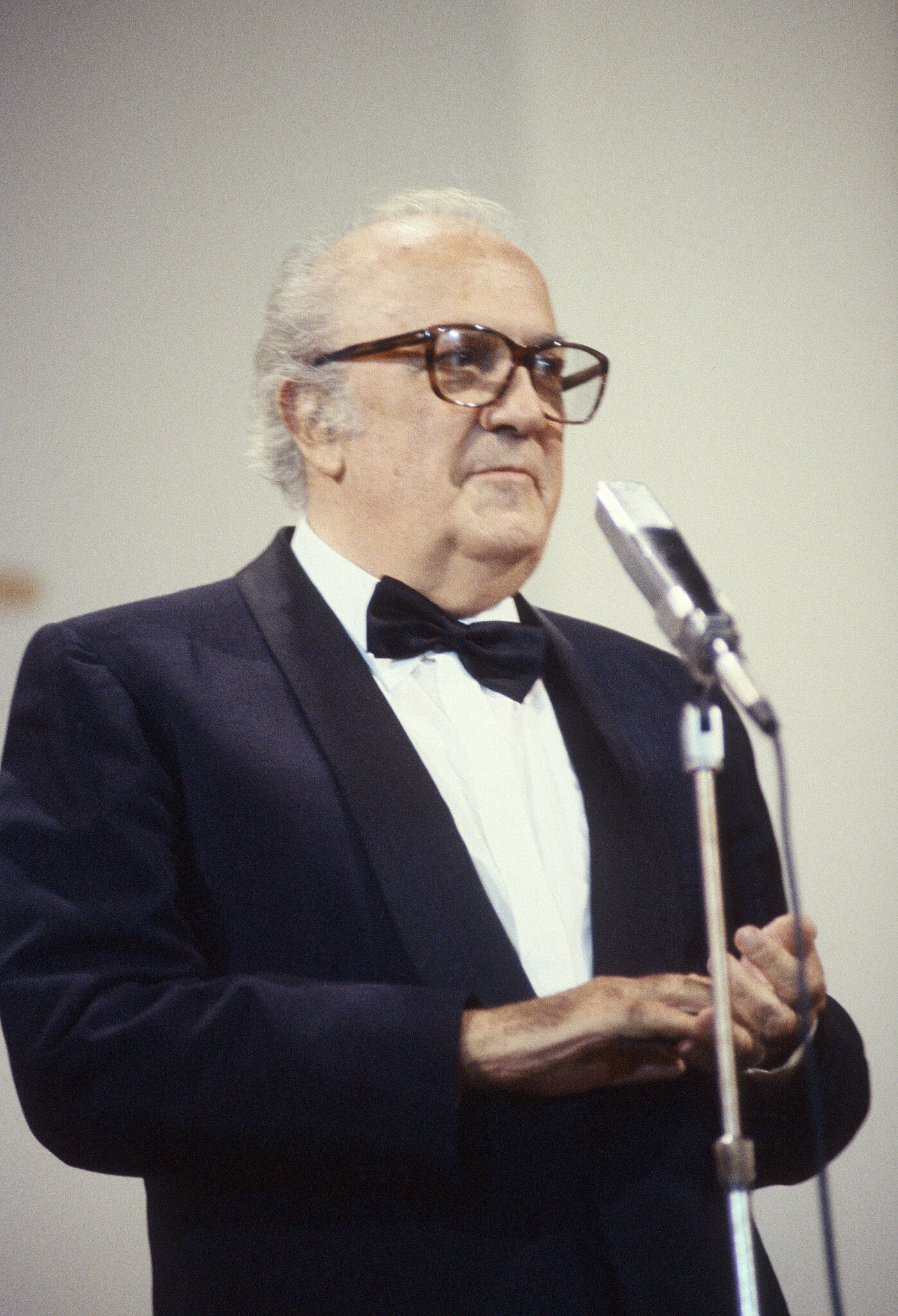 1990 Venice Film Festival Fellini 03 2.jpg