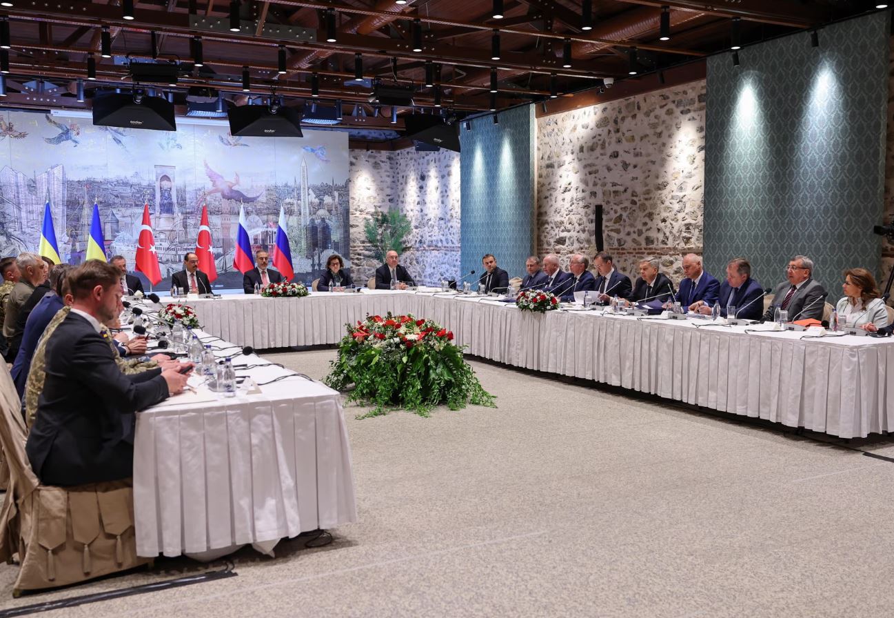 Файл:Российско-украинские переговоры в Стамбуле 16-05-2025.jpg