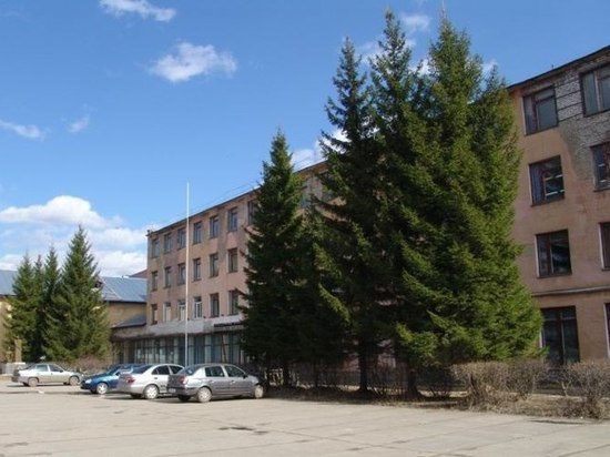 Файл:Красносельское училище художественной обработки металлов.jpg