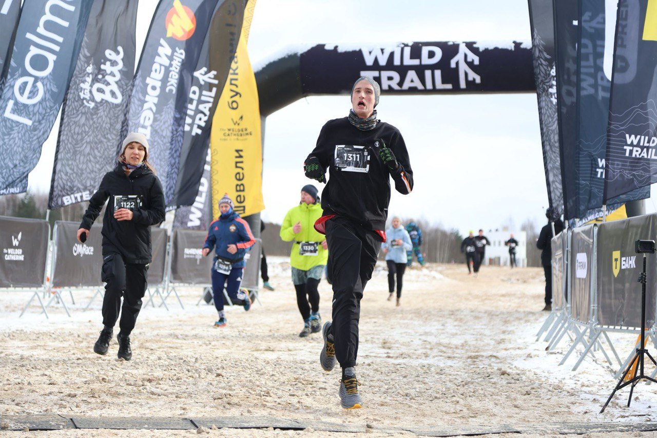 Финишер забега на 11 км в Никола-Ленивце Winter Wild Trail в феврале 2025 года.