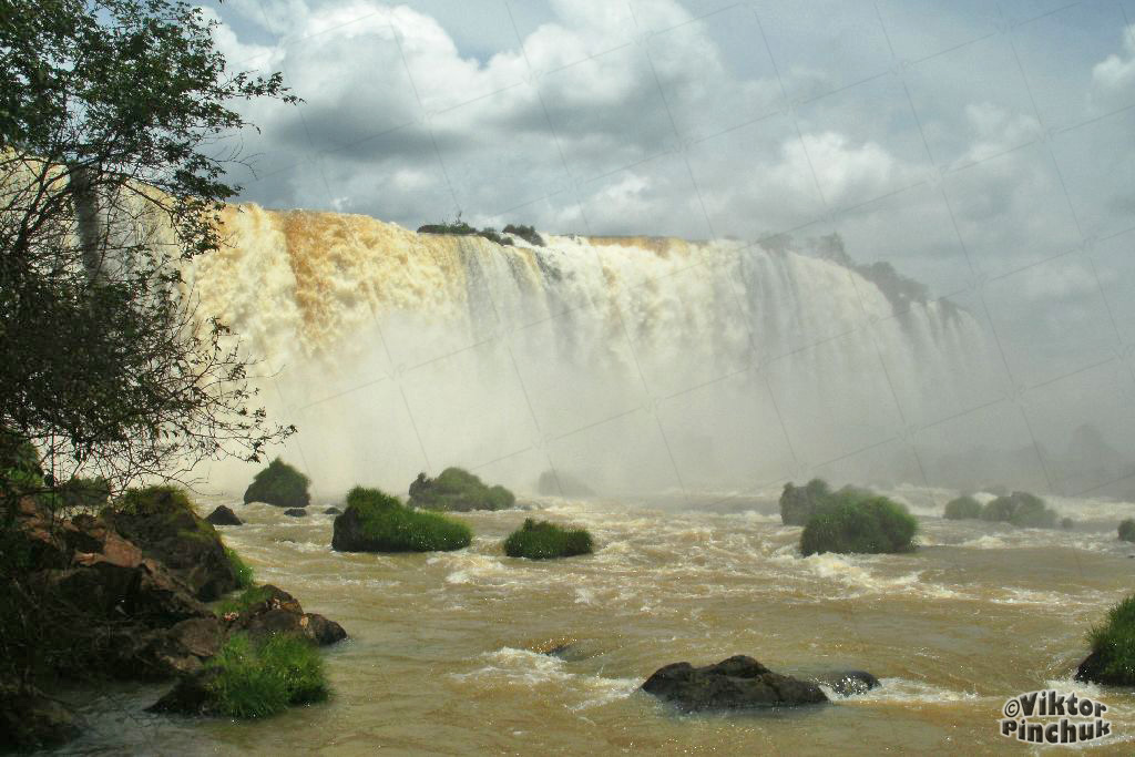 Файл:Бразилия, г. Фос-ду-Игуасу — Водопады Игуасу (9).jpg