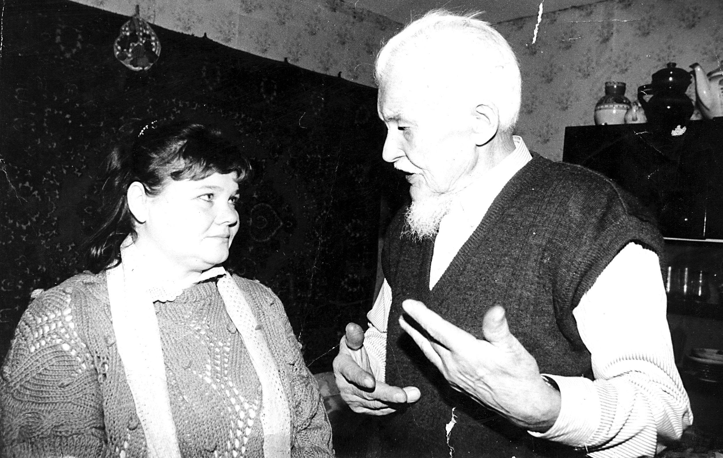 Тамара Лосева с Иваном Трифоновичем Твардовским, Загорье, 1995