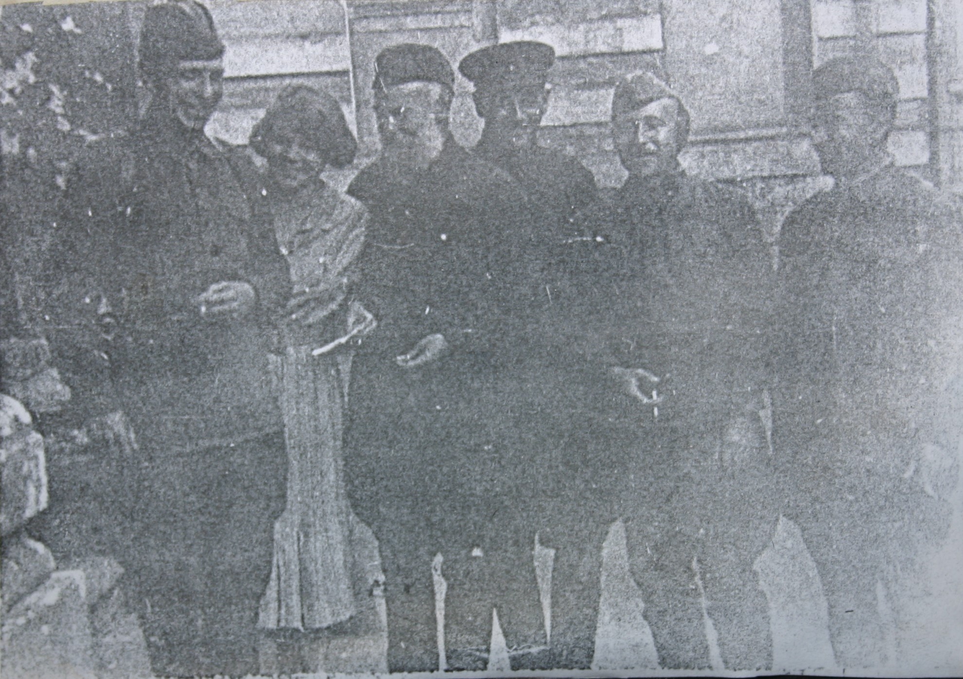 Н.З. Коляда с товарищами, прибывшими с ним на Смоленщину в июле 1941 года.