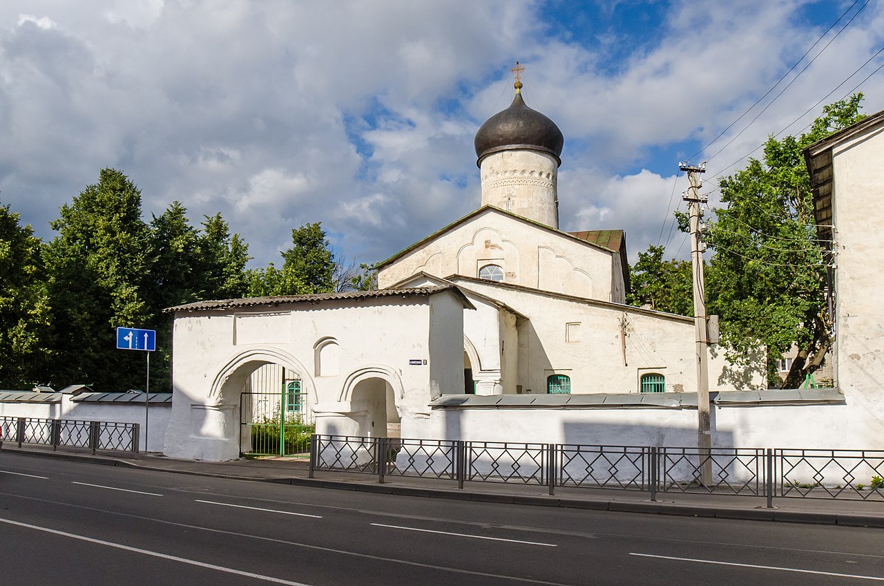 Файл:Церковь Космы и Дамиана с Примостья (1462-1463) в Пскове_2.jpg