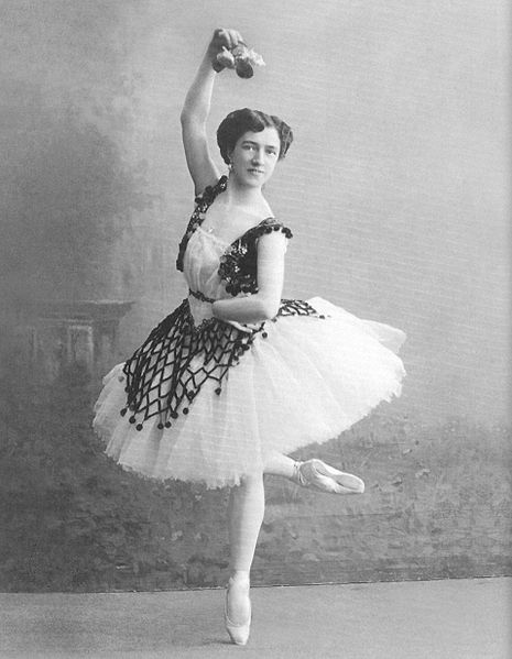 Файл:Agrippina Vaganova -Esmeralda 1910.jpg