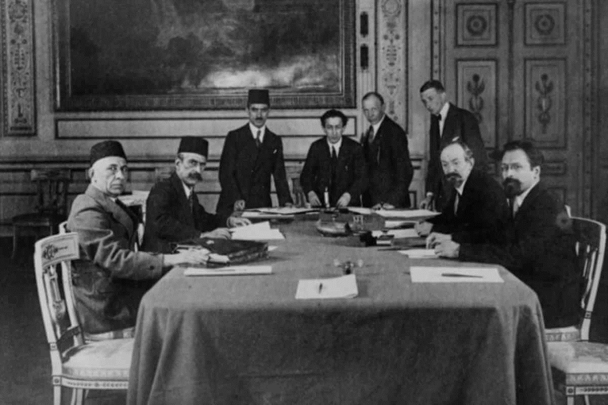 Файл:Russo-Persian_Treaty_of_Friendship_(1921).jpg