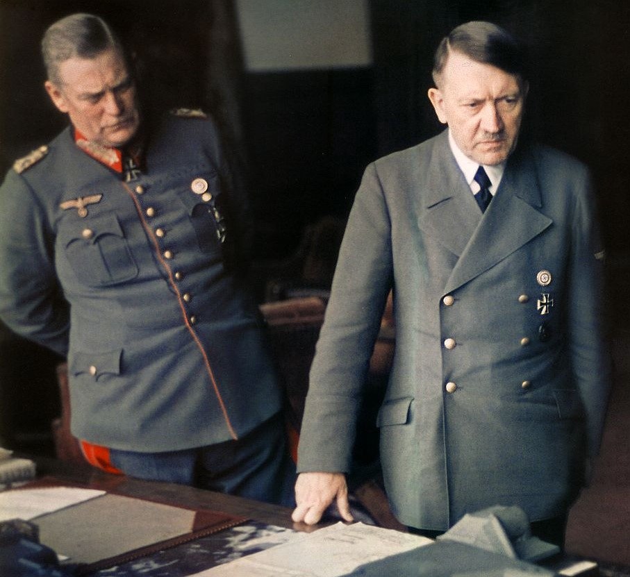 Файл:Adolf Hitler&Wilhelm Keitel2.jpg