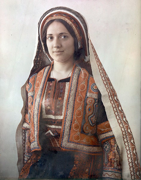 Ramallah woman 15029v.jpg