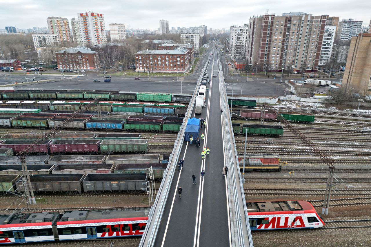 Файл:Beskudnikovsky overpass East.jpg