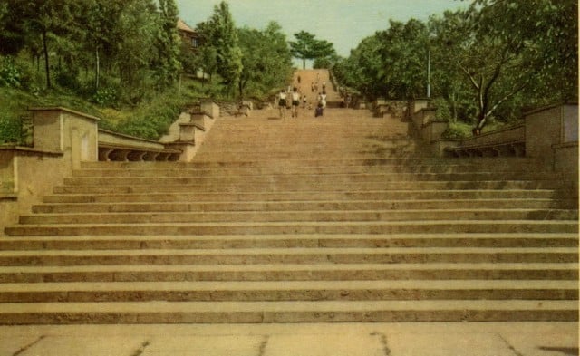 Гранитная лестница в конце 1960-х годов