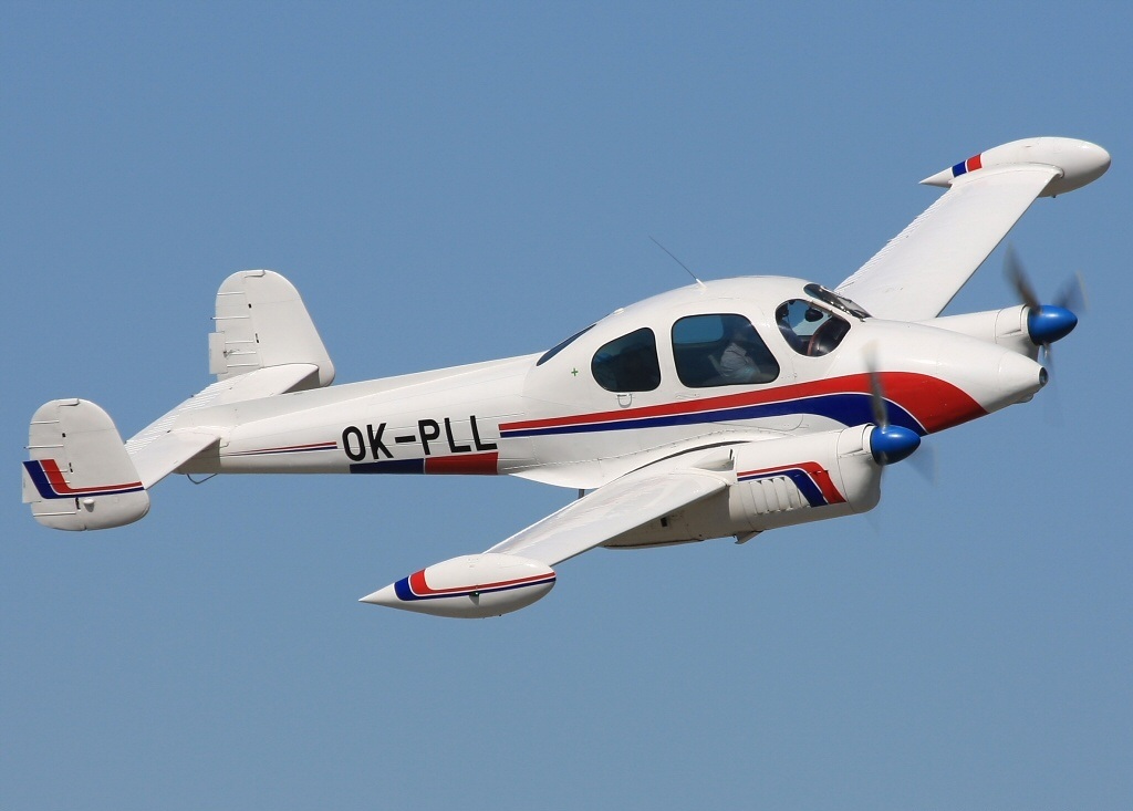 Файл:Aeroklub Ceske Republiky Let L-200D Morava.jpg