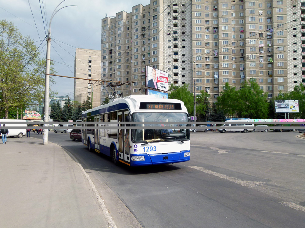 Файл:Троллейбус АКСМ-312 на Боюканах (Кишинёв).jpg