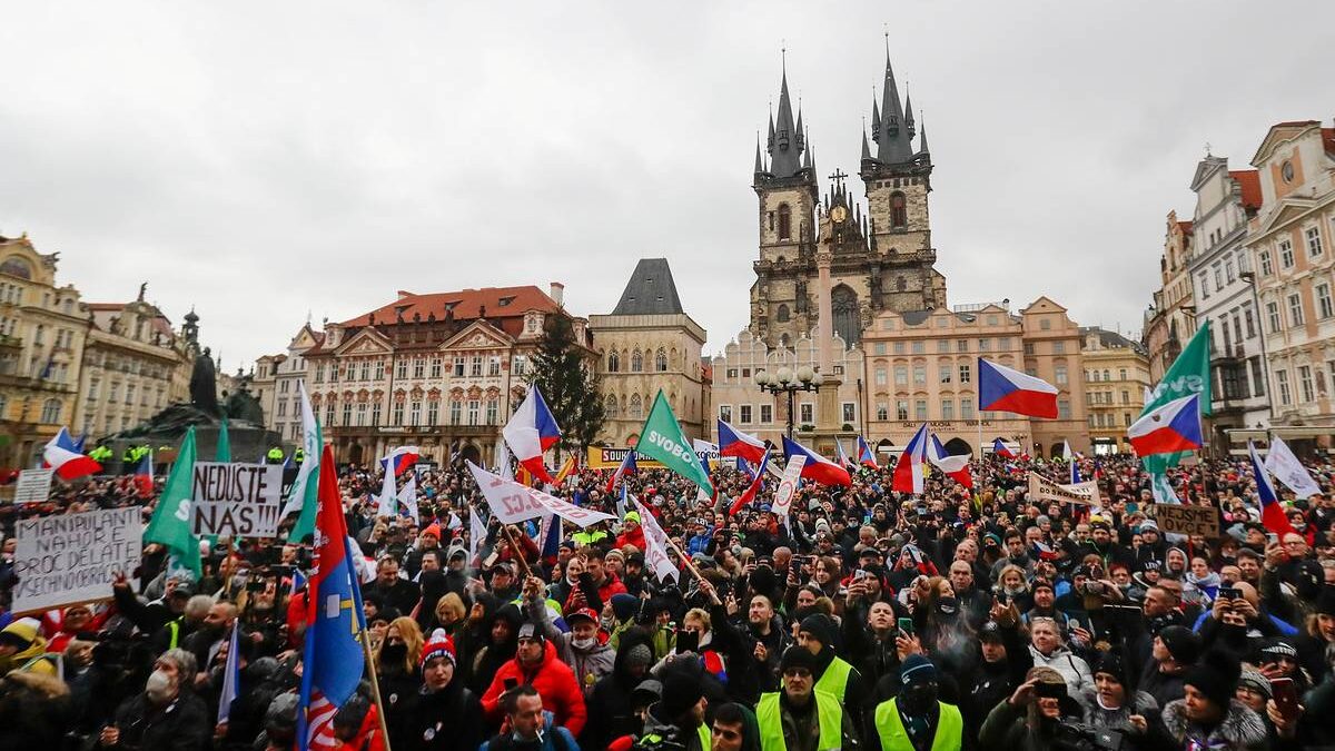 Протесты в Праге в 2022 году.jpg