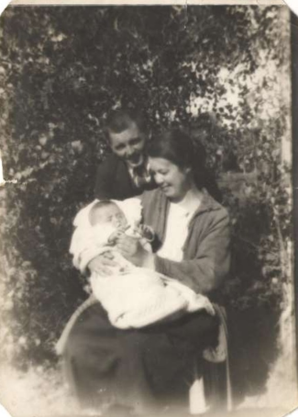 Файл:Bogoyavlenski-family-1925.jpg