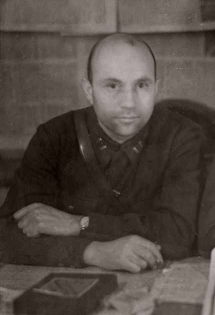 Файл:02.1943.-Слева-Фролов-Давид-Соломонович-и-Морозов-Павел-Николаевич.jpg