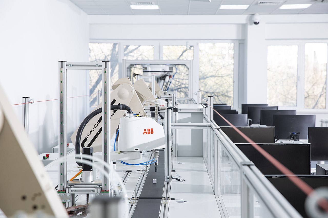 MIREA Laboratory Industry 4.0. Digital robotic manufacturing 5 2.jpg