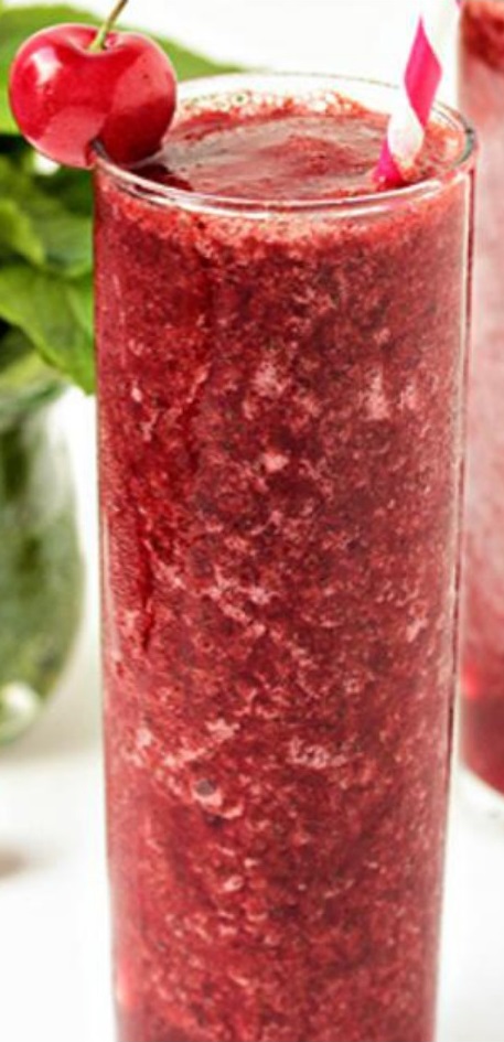 Файл:Ледяной вишневый мохито (коктейль).jpg