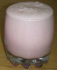 Файл:Клубничный алкогольный коктейль с мороженым и водкой (коктейль).jpg