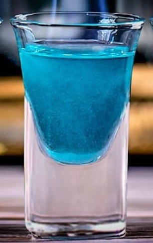 Голубой Ламборджини (коктейль).jpg