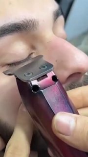 Файл:Мужчины сбривают ресницы.jpg