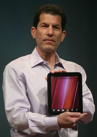 Rubenstein-with-tablet.jpg