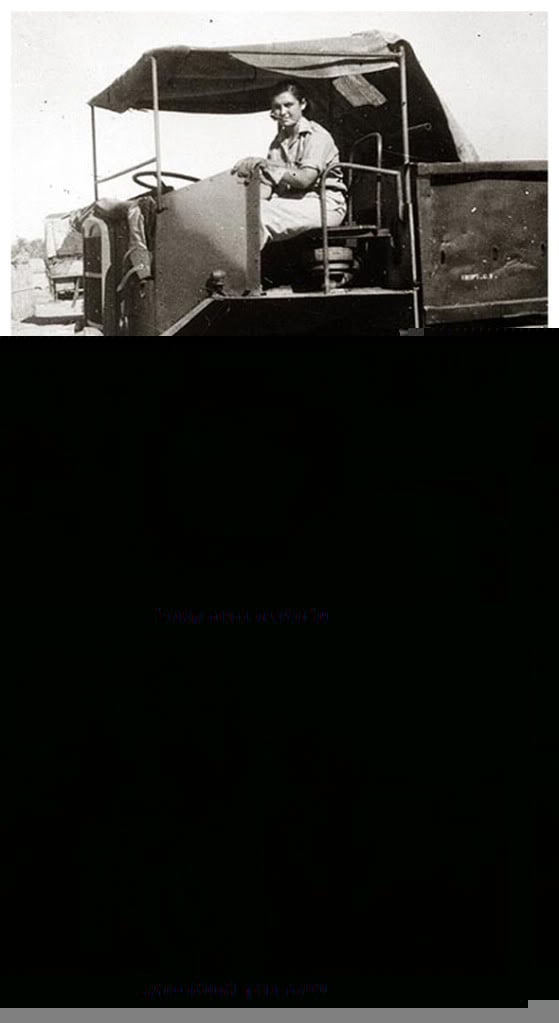 1944 год. В верхней части снимка Авива Даян. Внизу — автоколонна по дороге к Суэцу.