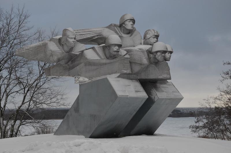 Памятник защитникам Шиловского плацдарма 2.jpg