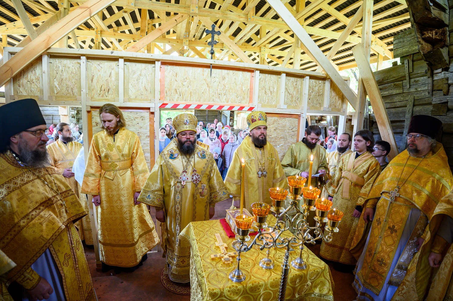 Алтарь