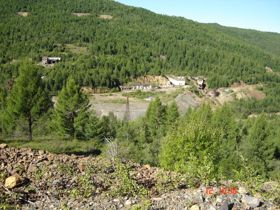 Вид на Холтосонское месторождение в Бурятии. Сентябрь, 2006 год