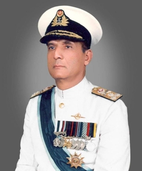 Admiral Karamat Rahman Niazi.jpg