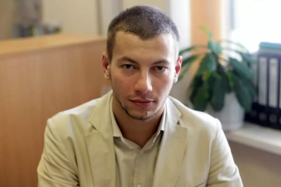 Александр Алексеев (телеведущий).png