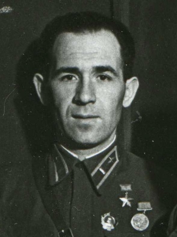 Файл:Летучий Александр Яковлвич (1940).jpg