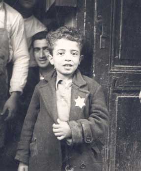 Файл:Jewish-boy-with-star.jpg