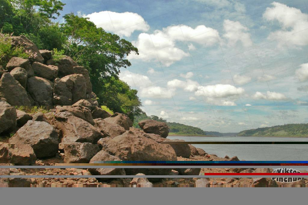 Файл:Бразилия, г. Фос-ду-Игуасу — Река Парана (2).jpg