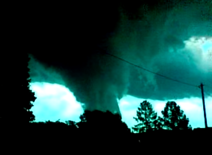Файл:Krasnozavodsk tornado2009.png