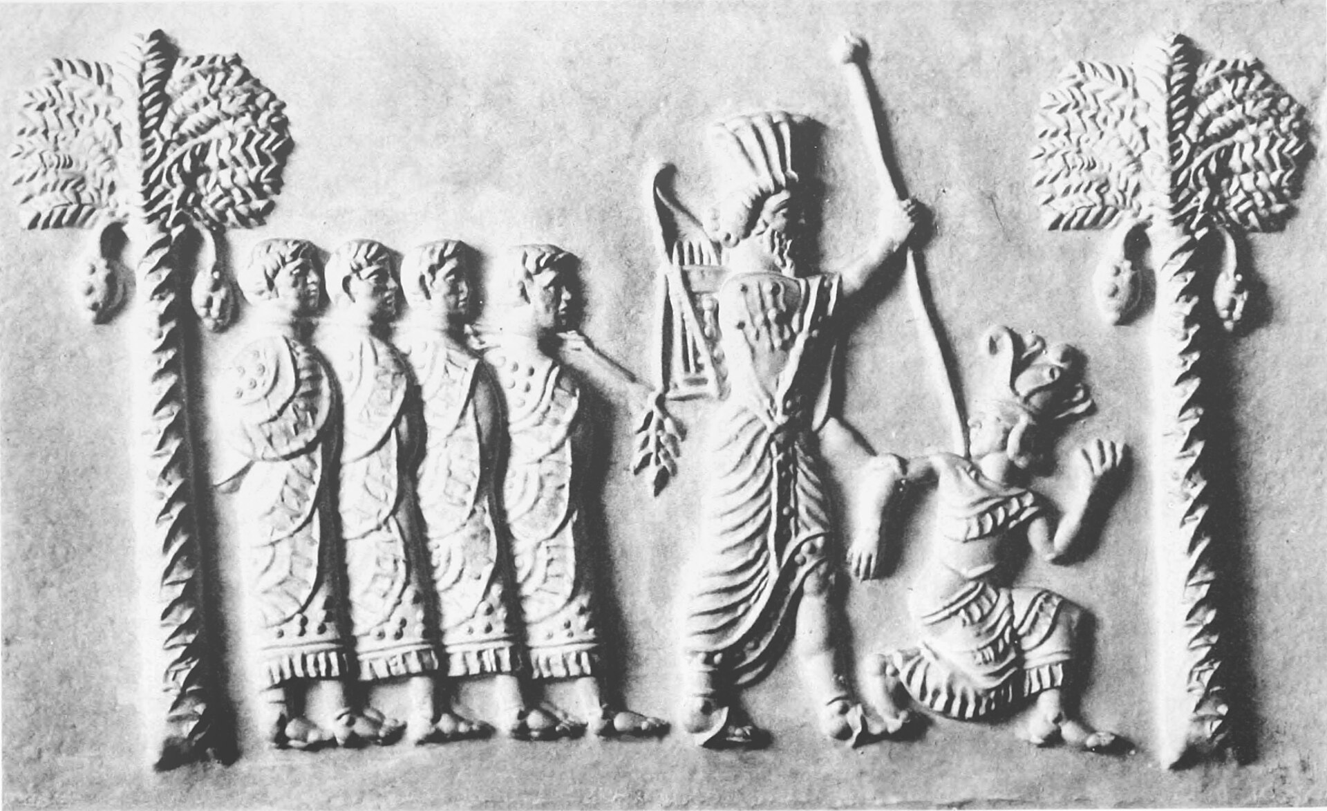 Inarus and possible Greek generals as prisonners, seized by Artaxerxes I.jpg