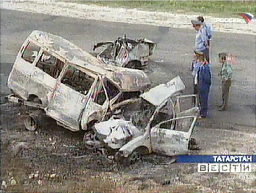Файл:2004 Tatarstan road disaster.jpg