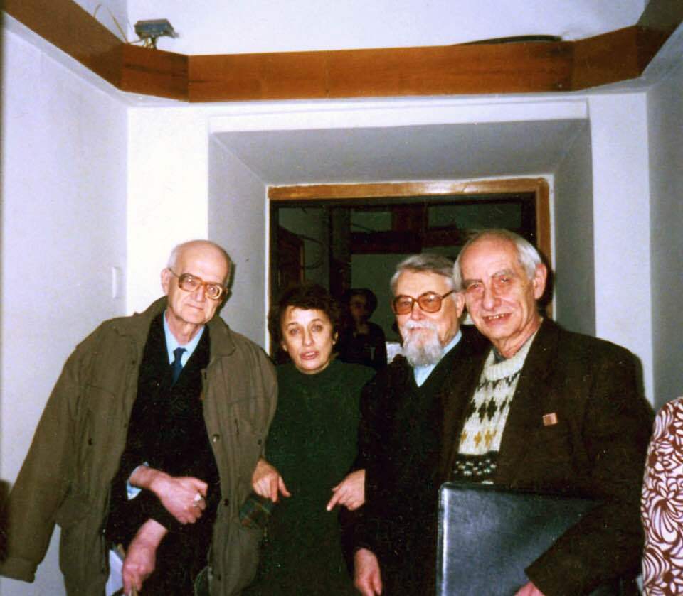 Михаил Гаспаров, Елена Шумилова, Владимир Топоров, Павел Гринцер. ИВГИ. 1990-е.jpg