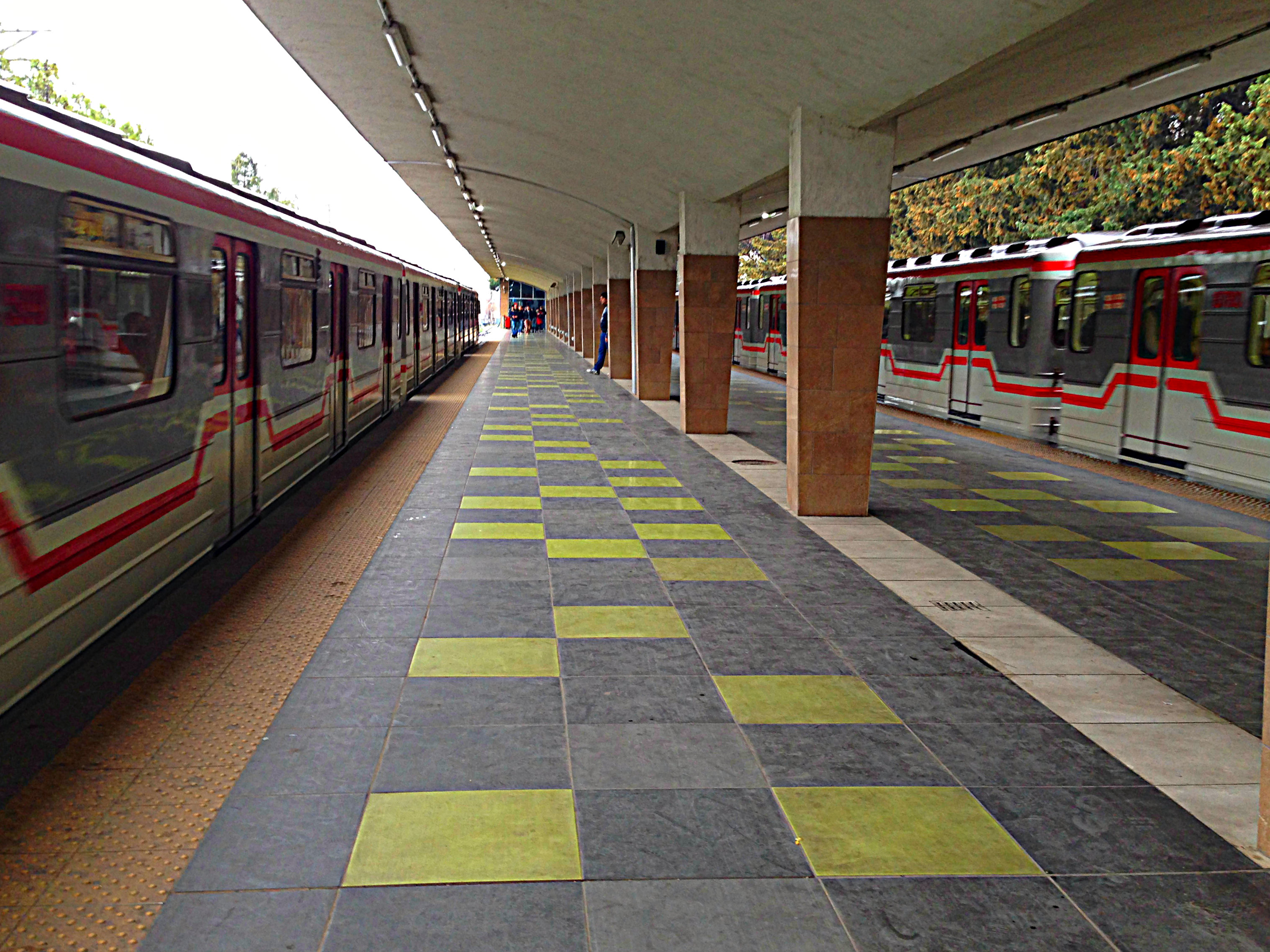 Файл:Metrostation Didube.jpg