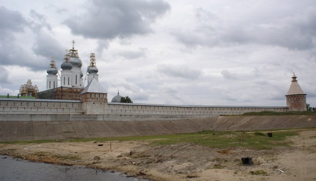 Макарьевский монастырь, вид с пристани